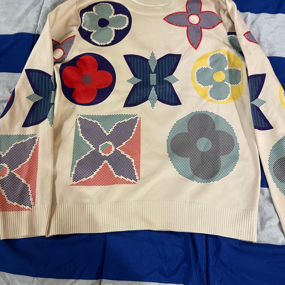 Colorful Patterned Sweater - Picture 2 of 8